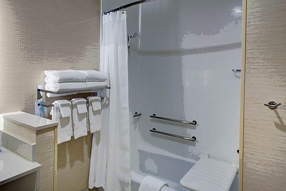 Fairfield Inn & Suites by Marriott Detroit Canton