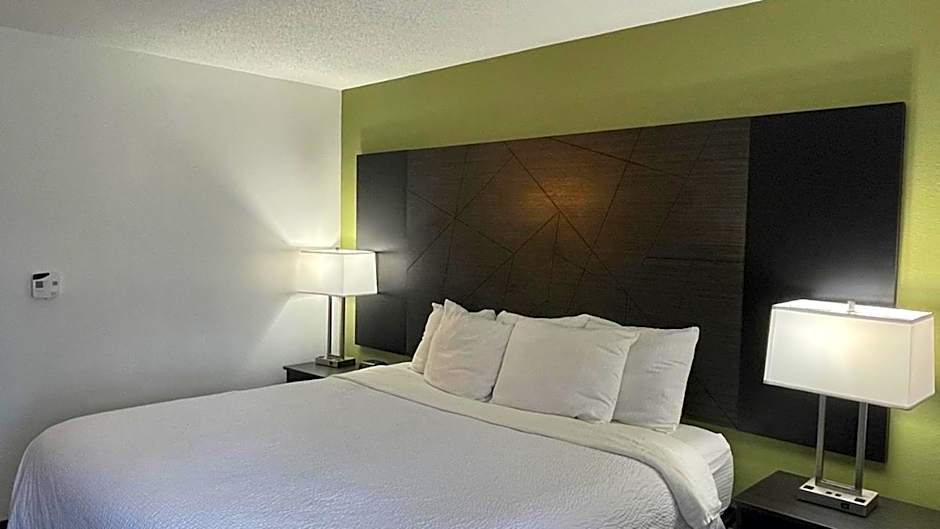 La Quinta Inn & Suites by Wyndham Cincinnati North