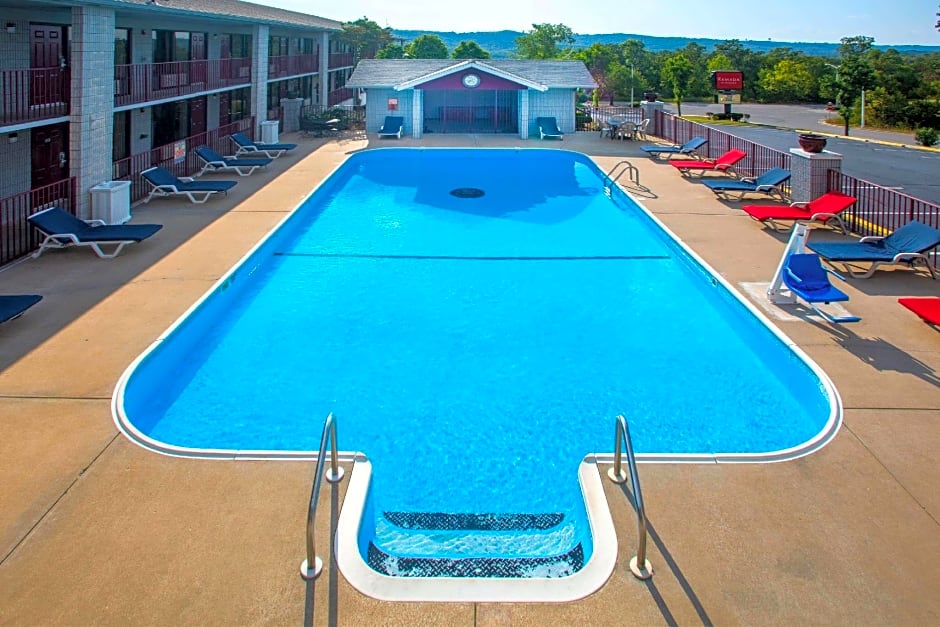 Ramada by Wyndham Branson – Branson, MO