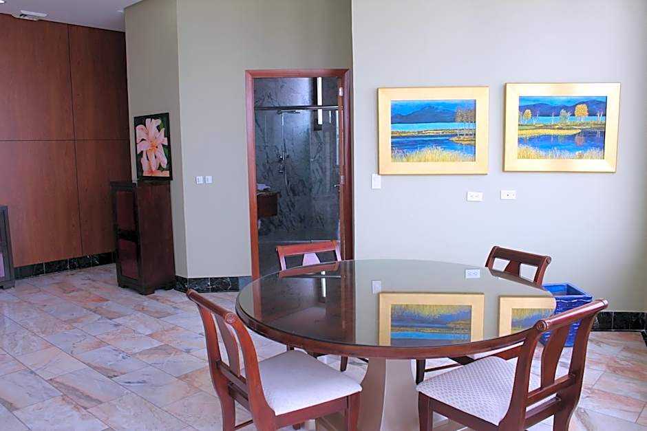 Torres de Alba Hotel & Suites