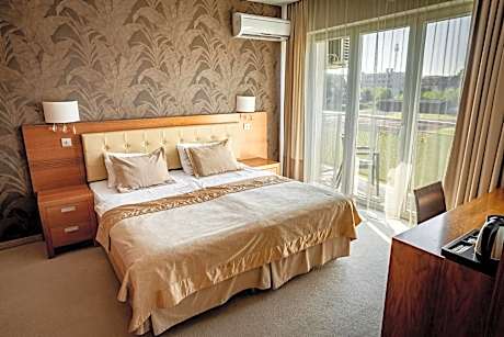 Large Double Room - Annex