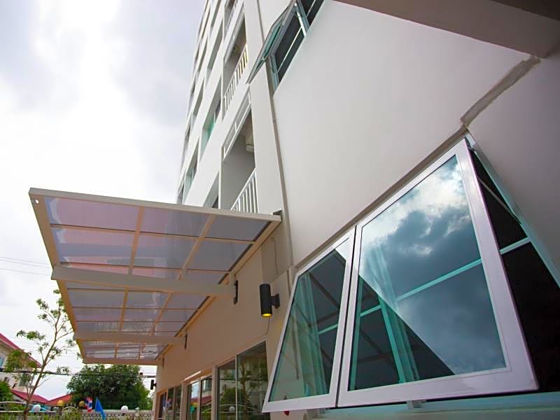 Des Res Hotel and Residence