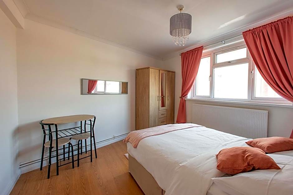 Modern Studio Apartments in Bromley, Greater London near Tesco and Sundridge Park Station