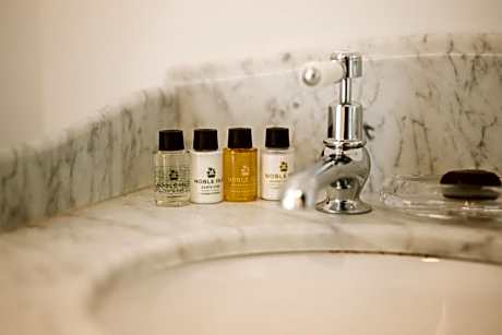 Twin Room with Bathroom