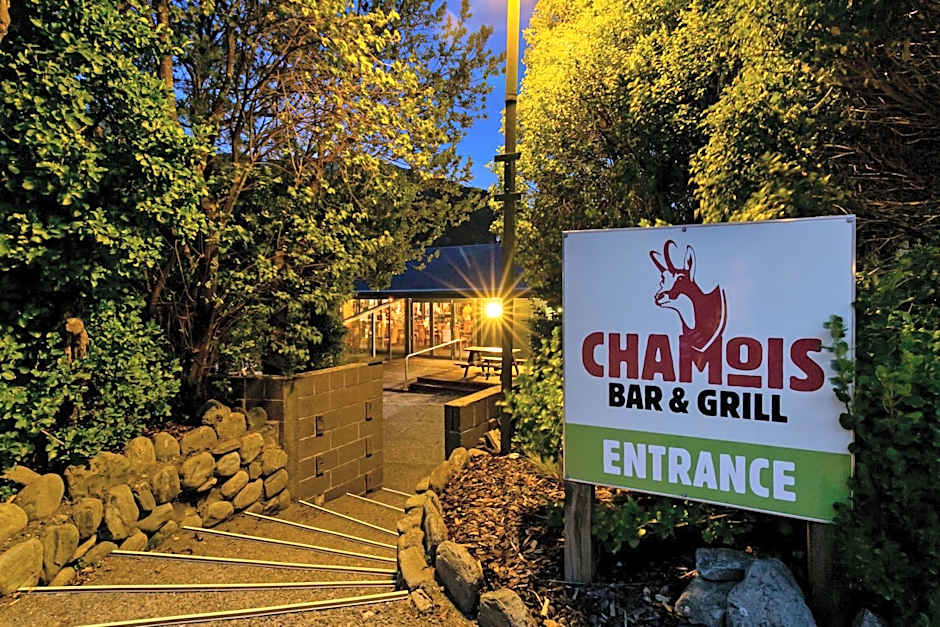 Mt Cook Lodge and Motels