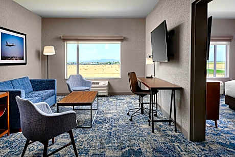 One-Bedroom King Suite with Sofa Bed