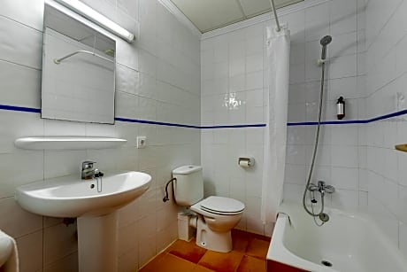 DOUBLE ROOM WITH SOFA 3 ADULTS