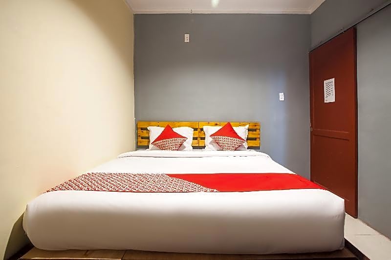 OYO 990 Stadion Residence Syariah