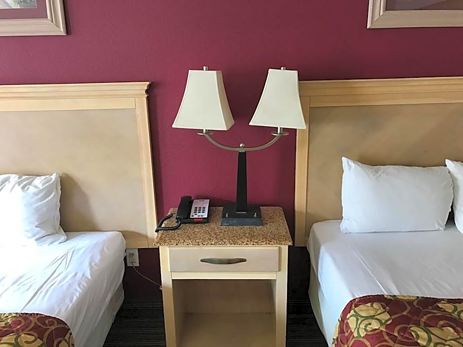 Crystal Inn and Suites