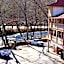 Riverbend Motel & Cabins