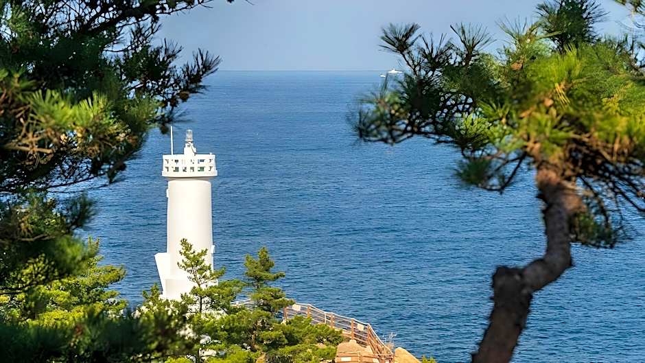 Yangyang Golden Bay Pension