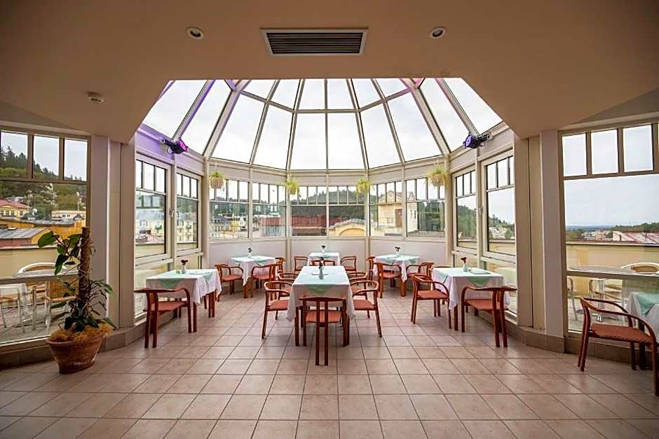 Hotel Flora