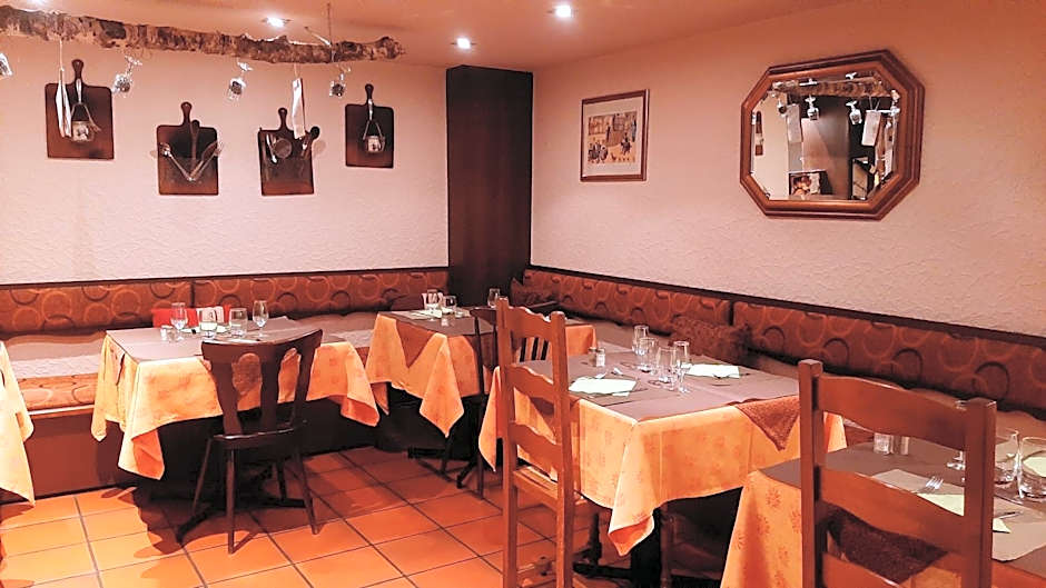 Hôtel Restaurant Aux Deux Roses