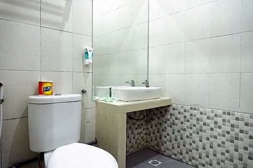 RedDoorz Plus @ Ende City Center