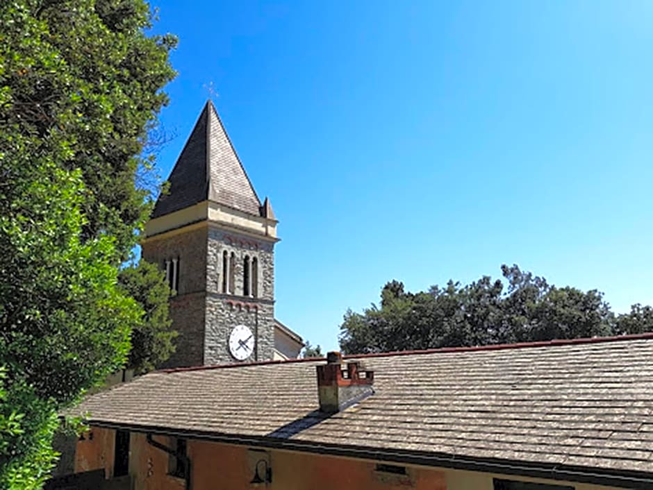 Santuario NS Soviore Cinque Terre