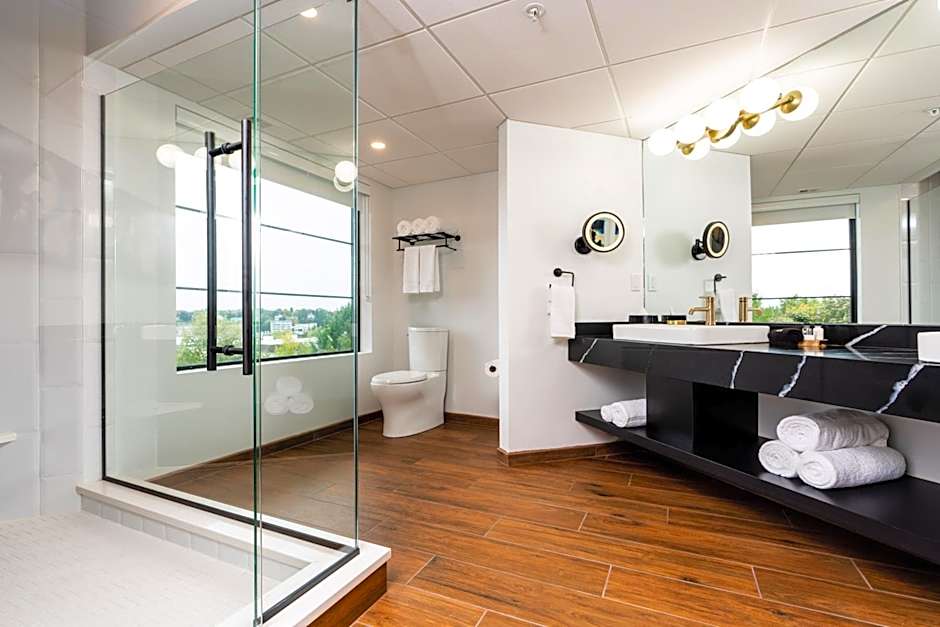 The Earl in Charlevoix