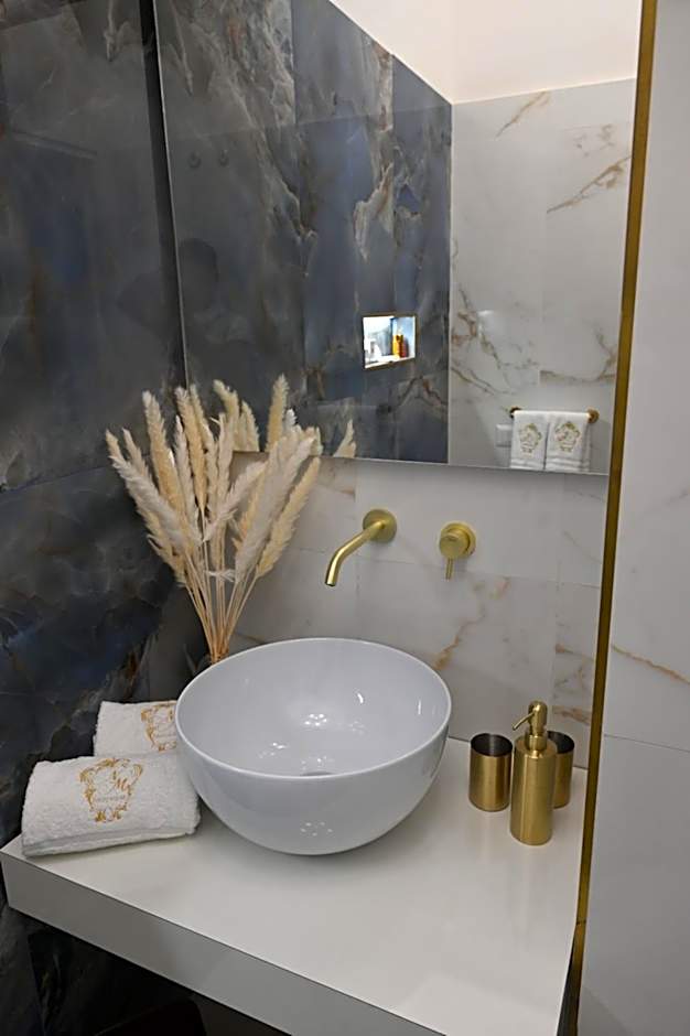 NM Luxury Suites