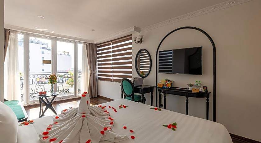 Hanoi House Hotel & Travel