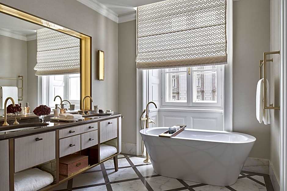 Rosewood Vienna