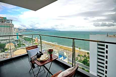 Two-Bedroom Apartment with Seaview