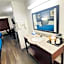 Pinckneyville Inn and Suites