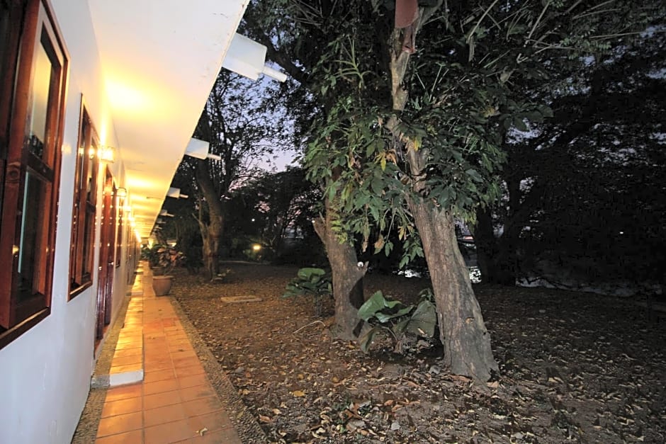 Villa Blanca Suites