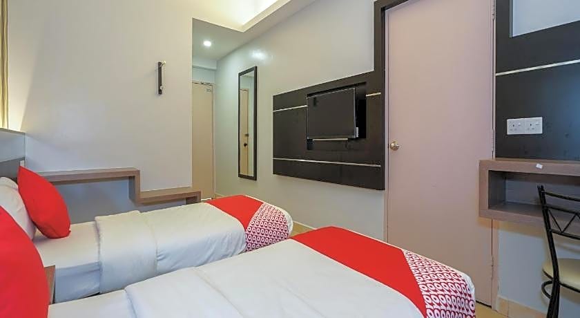 Super OYO 44083 Hotel Orchard Inn