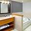 Courtyard by Marriott Montvale
