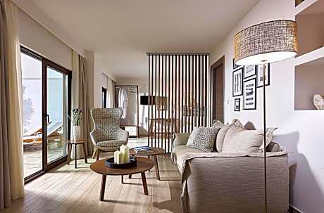 Deluxe Suite with Sea View