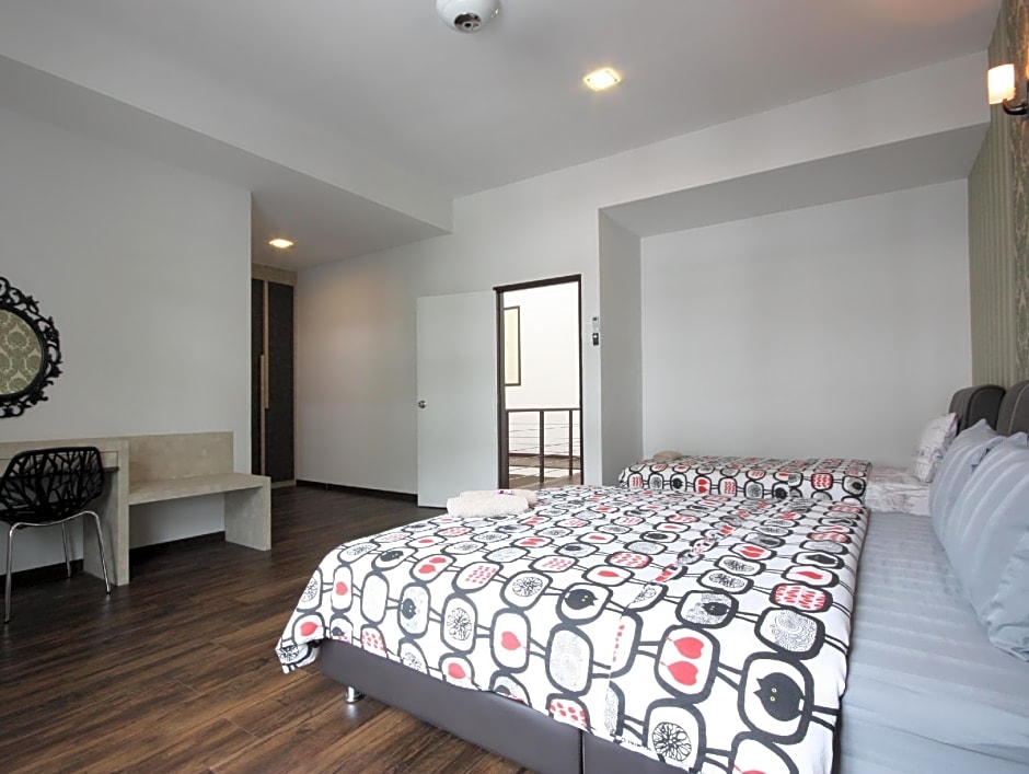 New Luxury Shamrock Beach Villas Seaview