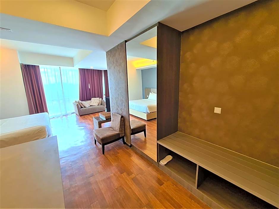 Photo 1 of 11 of Deluxe Executive Suite