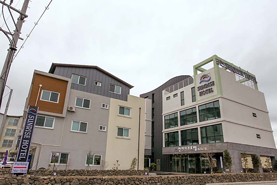 Sunrise Hotel Seopjikoji