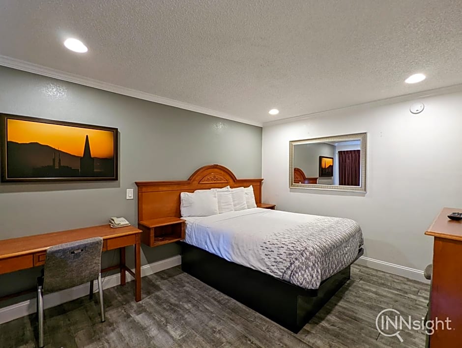 Deluxe Inn