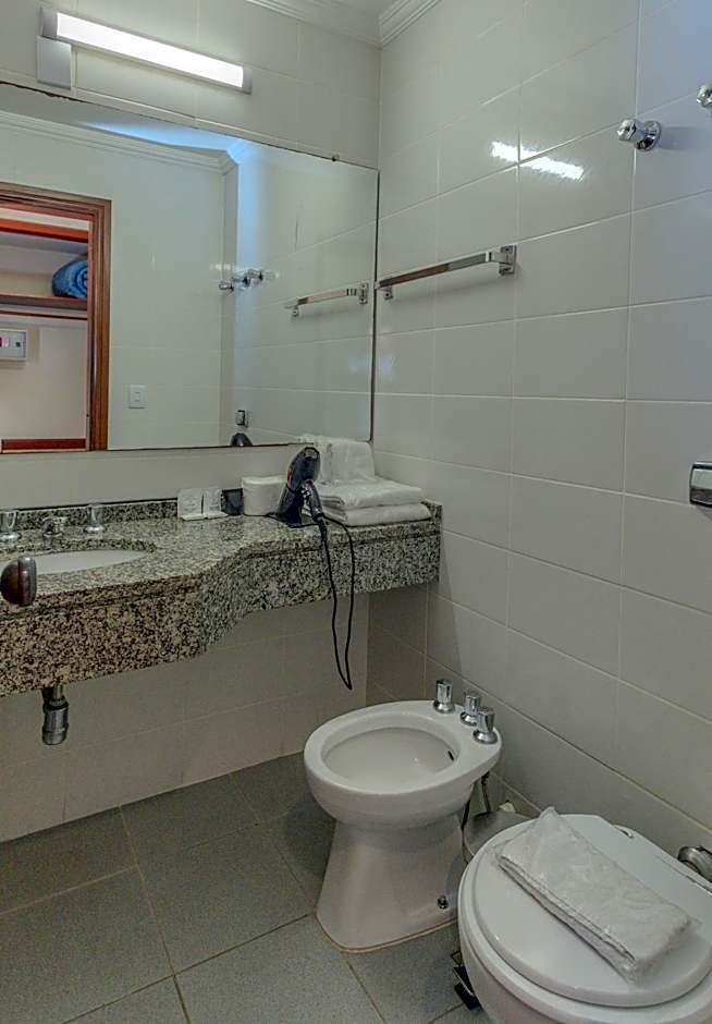 Lizon Curitiba Hotel