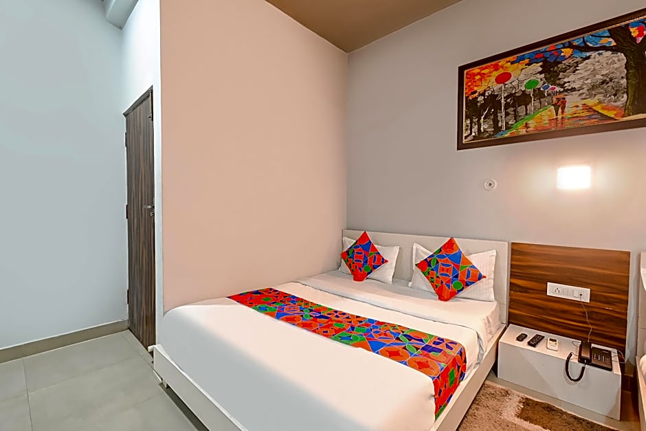 FabHotel SR Grand