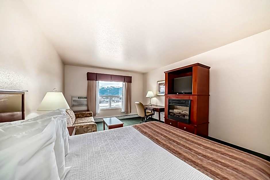 Grande Cache Inn & Suites
