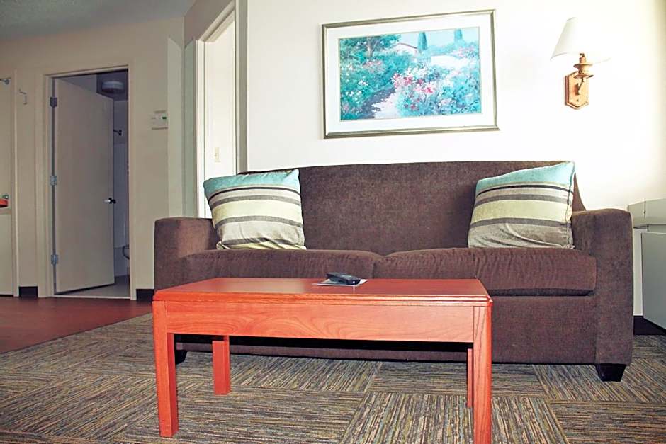 Candlewood Suites Syracuse-Airport By IHG