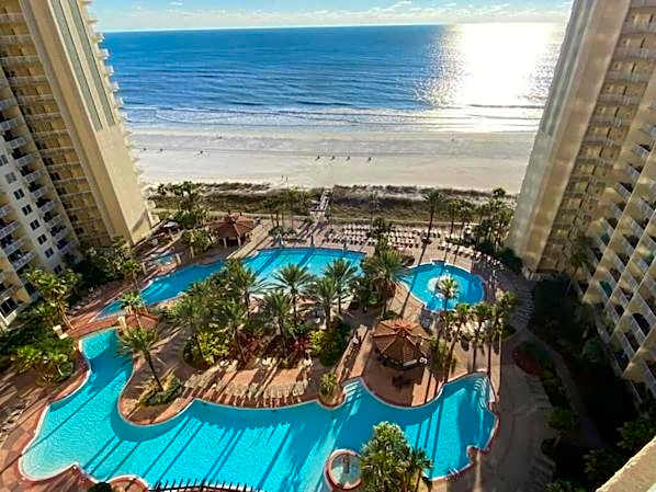Amazing views! Great beachfront Panama City Condo