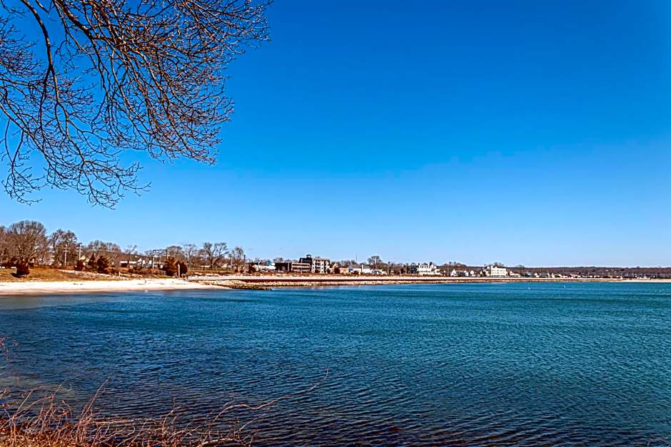 The Niantic Inn