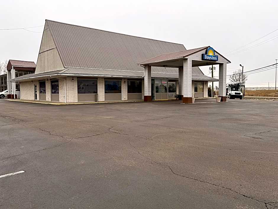 Days Inn by Wyndham Seymour