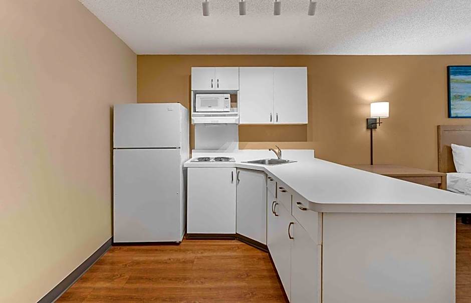 Extended Stay America Suites - St. Petersburg - Clearwater - Executive Dr.