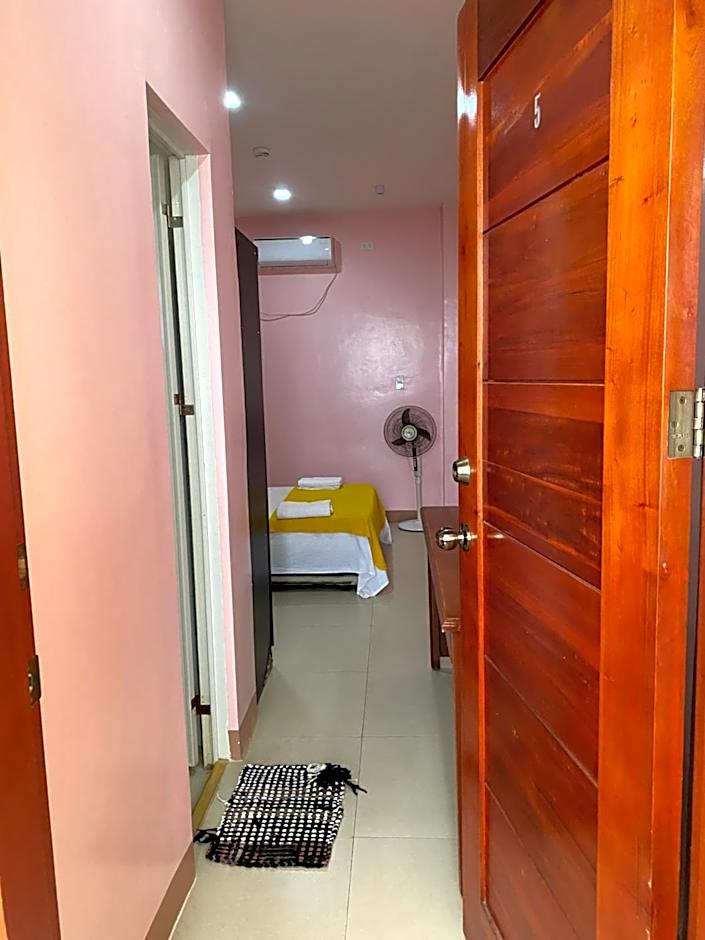 Kellocks' Seaview Apartelle