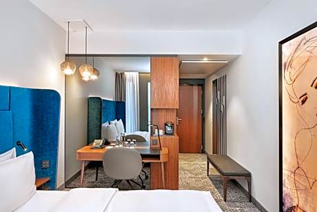 2 Comfort rooms next to each other