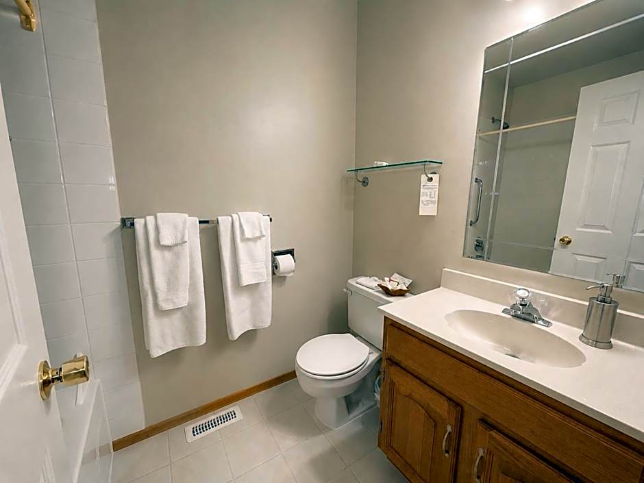 NEWCASTLE COUNTRY INN