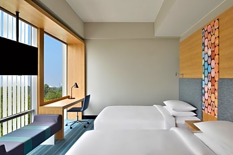 	 2 Twin/Single Beds, City View, Aloft Room