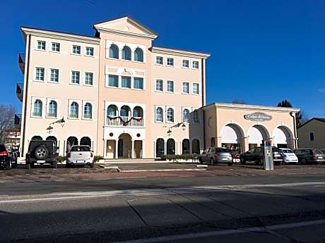 Quirinus Venetia Properties