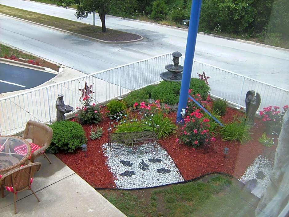 All American Inn & Suites Branson