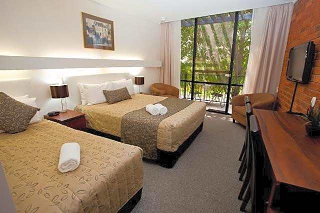 Connells Motel & Serviced Apartments