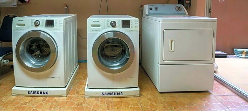 Le Vanvarothai Saladaeng Residence