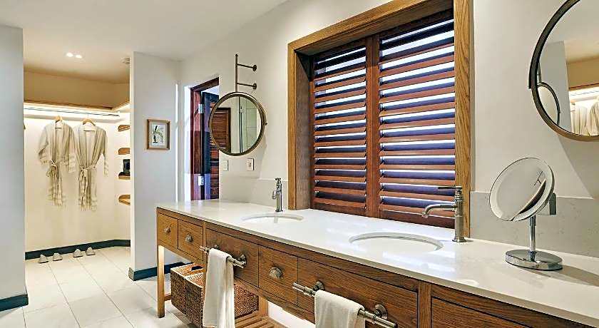 Paradise Cove Boutique Hotel